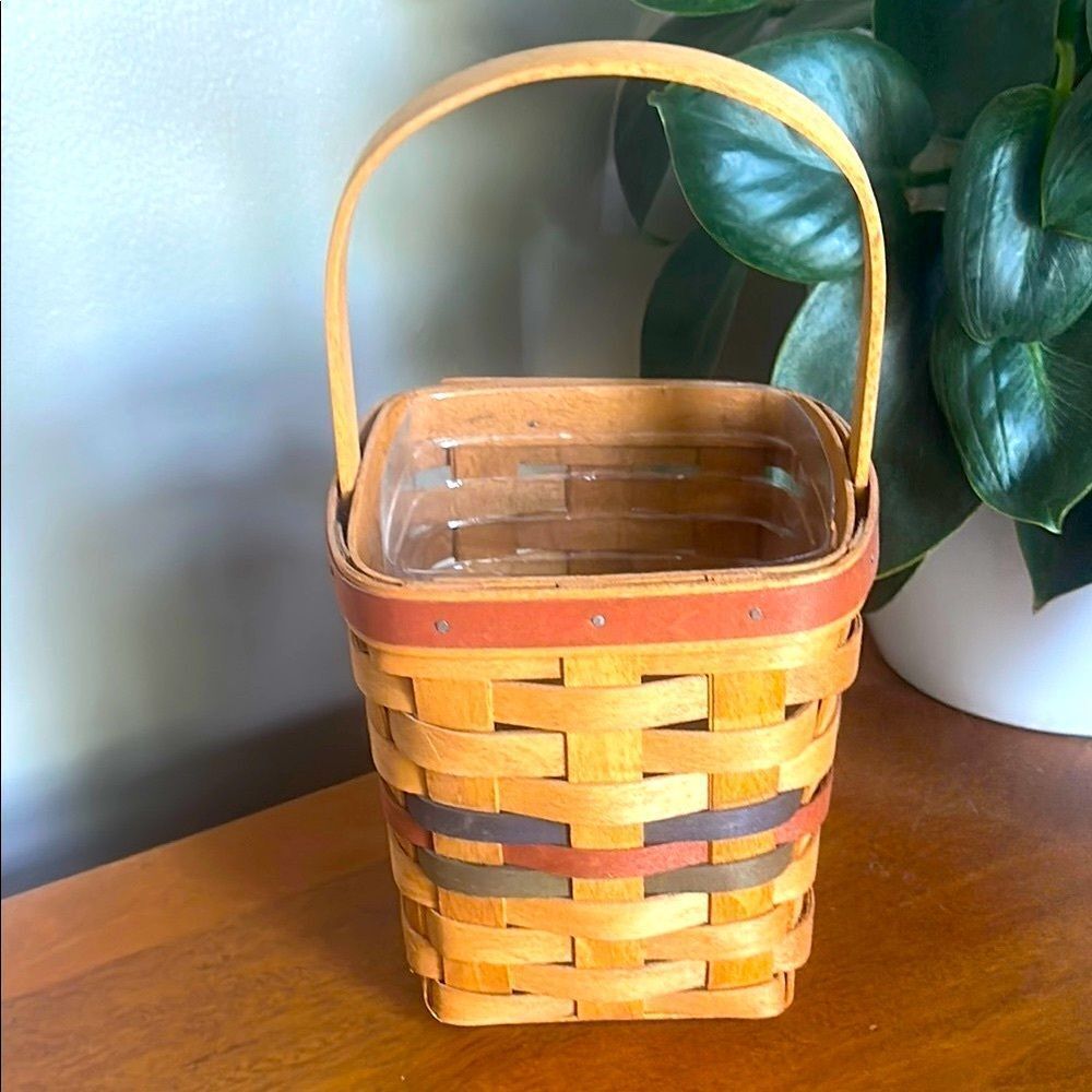 Rare! Longaberger 1992 Signed Vintage Woven Basket with Protective Liner!